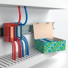 即連即用的直插式配電塊：拆包、連接，輕松安裝